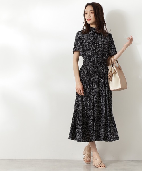 N.（N. Natural Beauty Basic）（エヌエヌナチュラルビューティーベーシック）の「【S Size Line】◆スタンドネックシャーリング半袖ワンピース（ワンピース・レディース・ブラック/ブルー/ナチュラル・SMALL/MEDIUM）」の6枚目の写真