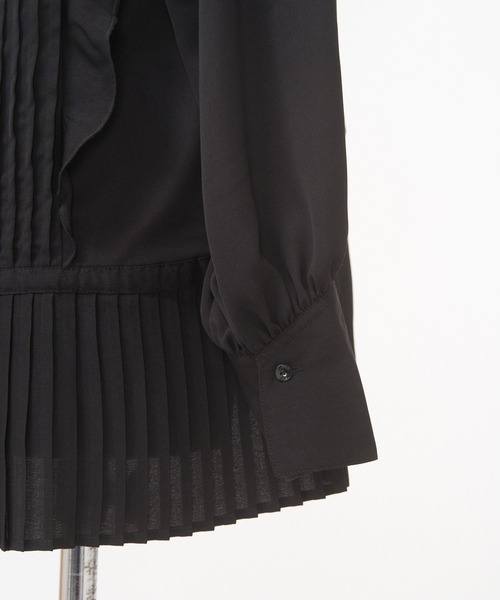 AS KNOW AS de base（アズノゥアズドゥバズ）の「ピンタフリルＢＬ（シャツ/ブラウス・レディース・オフホワイト/グレー/ブラック・FREE）」の9枚目の写真