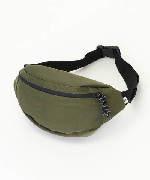 LBC(エルビーシー)の「撥水ボディバッグM(ボディバッグ/ウエストポーチ・レディース・ブラック/オリーブ/ベージュ・FREE)」の3枚目の写真