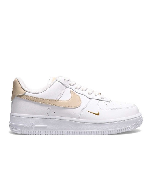 NIKE(ナイキ)の「NIKE WMNS AIR FORCE 1 '07 ESS / ナイキ ウィメンズ エア フォース 1 '07 ESS 【SP】(スニーカー・レディース・ホワイト・23.5cm/23.0cm/24.0cm/24.5cm/25.0cm/25.5cm/26.0cm/26.5cm/27.0cm/27.5cm/28.0cm/28.5cm)」の4枚目の写真