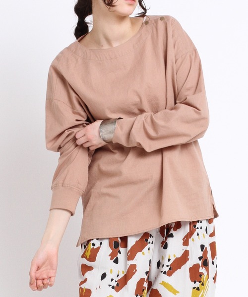 RNA-N(アールエヌエーエヌ)の「B2650 リブカフス布帛ロングTシャツ(Tシャツ/カットソー・レディース・ダークウッド/サーモンピンク/ホワイト・MEDIUM)」の3枚目の写真