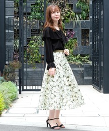 新品　ストロベリーフィールズ フレア　フラワー　スカート　日本製　　小花柄 楽天市場】美品【中古】ストロベリーフィールズ STRAWBERRY