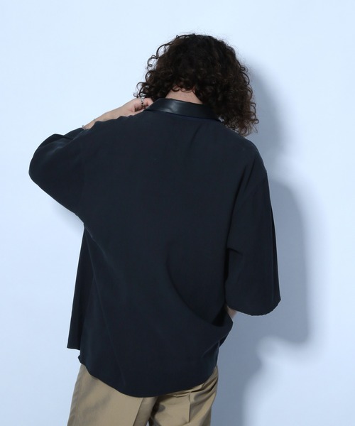 HARE（ハレ）の「レザークレリックシャツ(HARE)（シャツ/ブラウス・メンズ・ブラック/ベージュ・SMALL/MEDIUM）」の4枚目の写真