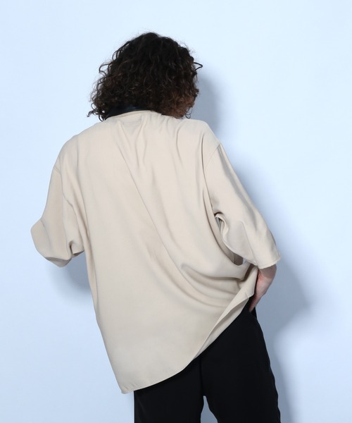 HARE（ハレ）の「レザークレリックシャツ(HARE)（シャツ/ブラウス・メンズ・ブラック/ベージュ・SMALL/MEDIUM）」の5枚目の写真