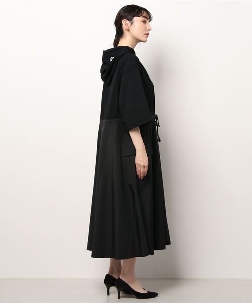 WORLD WIDE LOVE!（ワールドワイドラブ）の「異素材切り替えワンピース（ワンピース・レディース・ブラック/カーキ・1）」の12枚目の写真