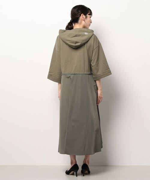 WORLD WIDE LOVE!（ワールドワイドラブ）の「異素材切り替えワンピース（ワンピース・レディース・ブラック/カーキ・1）」の10枚目の写真