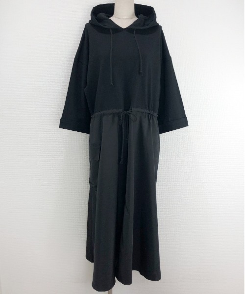 WORLD WIDE LOVE!（ワールドワイドラブ）の「異素材切り替えワンピース（ワンピース・レディース・ブラック/カーキ・1）」の11枚目の写真