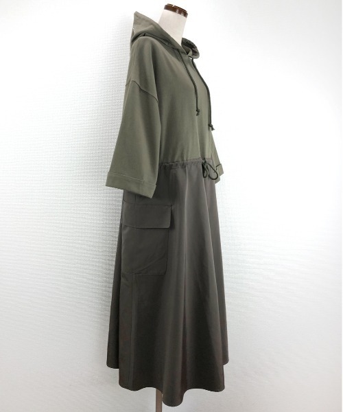 WORLD WIDE LOVE!（ワールドワイドラブ）の「異素材切り替えワンピース（ワンピース・レディース・ブラック/カーキ・1）」の13枚目の写真
