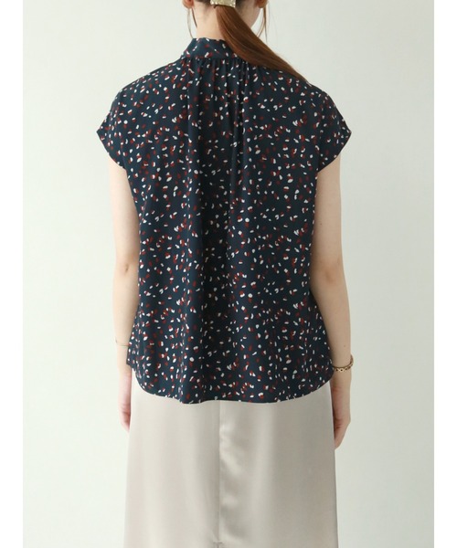 Te chichi（テチチ）の「デシン柄ボウタイブラウス（シャツ/ブラウス・レディース・ブラック/キャメル/ネイビー・ﾌﾘ-）」の17枚目の写真