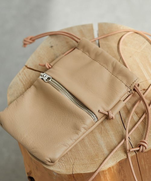 mormyrus（モルミルス）の「【MORMYRUS】ポーチショルダー/別注カラーあり（ショルダーバッグ・レディース・ブラック/ベージュ・FREE）」の7枚目の写真