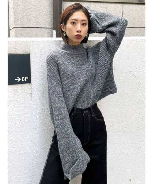 EMODA（エモダ）の「ワイドロールニット（ニット/セーター・レディース・ホワイト/グレー/イエロー・FREE）」の8枚目の写真