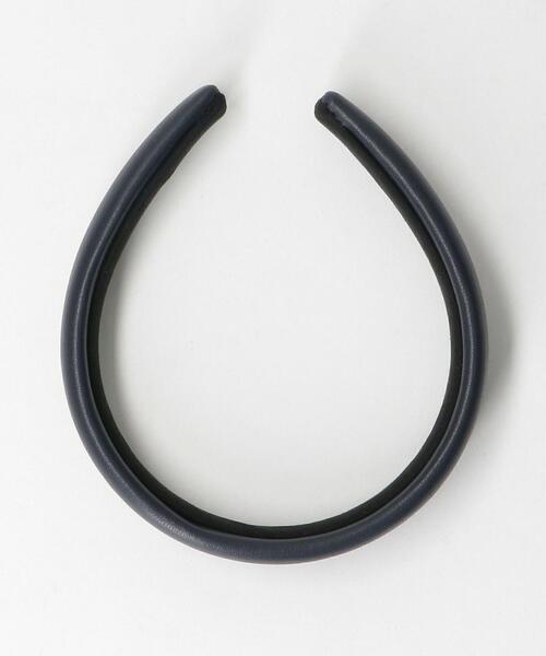 green label relaxing(グリーンレーベルリラクシング)の「<TAH(ター)> フェイクレザー バンド < Select by EMMEL REFINES >(カチューシャ・レディース・ベージュ/ネイビー/ブラック・FREE)」の4枚目の写真