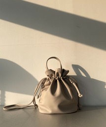 ☆フェイクレザー巾着バッグ