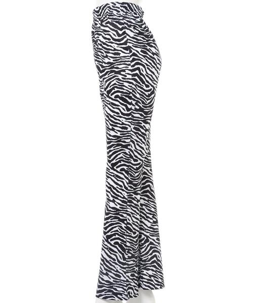 INGNI（イング）の「カットリブフレアパンツ（その他パンツ・レディース・ブラック系その他/ゼブラ・FREE）」の4枚目の写真