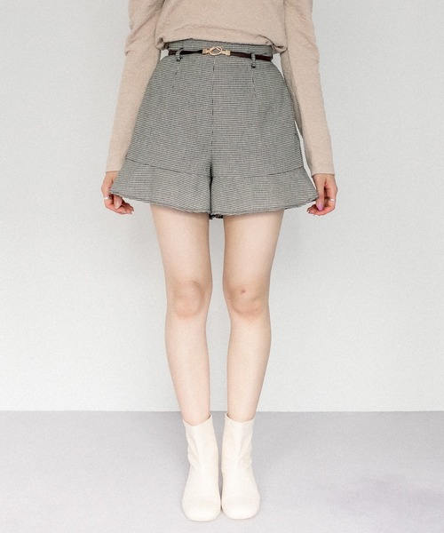 OLIVE des OLIVE（オリーブデオリーブ）の「裾ラッフルベルト付ショートパンツ（その他パンツ・レディース・オフホワイト/ブラック/アイボリー・FREE）」の12枚目の写真