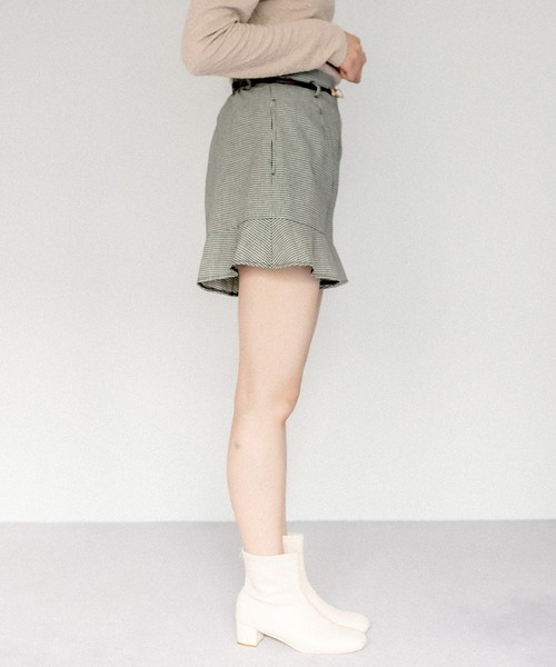 OLIVE des OLIVE（オリーブデオリーブ）の「裾ラッフルベルト付ショートパンツ（その他パンツ・レディース・オフホワイト/ブラック/アイボリー・FREE）」の10枚目の写真