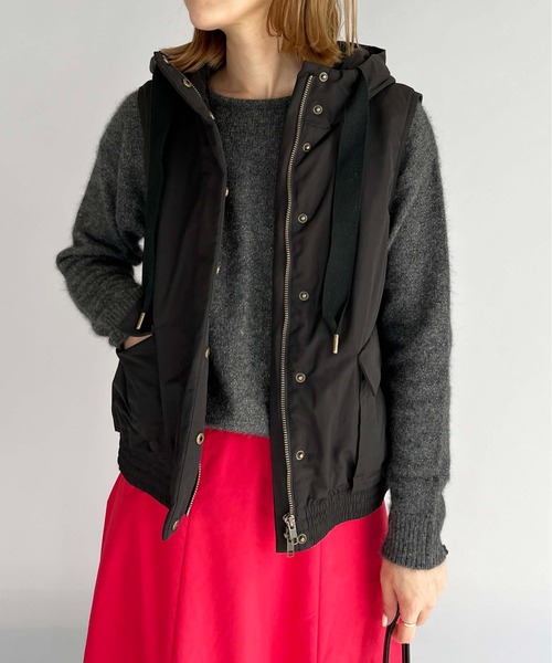 PICCIN（ピッチン）の「後ろフリルフード付中綿ベスト（その他アウター・レディース・ブラック/カーキ・M）」の5枚目の写真