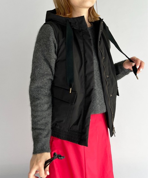 PICCIN（ピッチン）の「後ろフリルフード付中綿ベスト（その他アウター・レディース・ブラック/カーキ・M）」の9枚目の写真