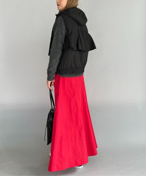 PICCIN（ピッチン）の「後ろフリルフード付中綿ベスト（その他アウター・レディース・ブラック/カーキ・M）」の13枚目の写真