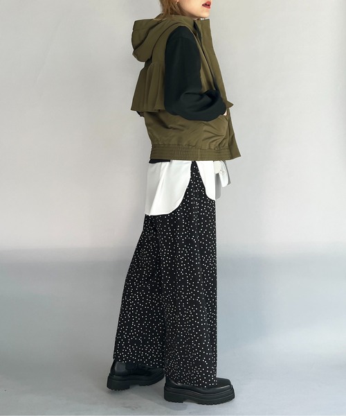 PICCIN（ピッチン）の「後ろフリルフード付中綿ベスト（その他アウター・レディース・ブラック/カーキ・M）」の21枚目の写真