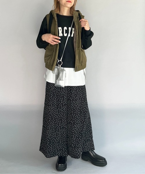 PICCIN（ピッチン）の「後ろフリルフード付中綿ベスト（その他アウター・レディース・ブラック/カーキ・M）」の20枚目の写真