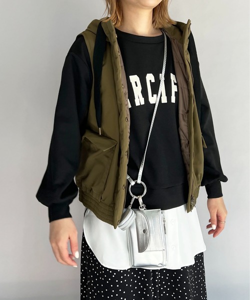 PICCIN（ピッチン）の「後ろフリルフード付中綿ベスト（その他アウター・レディース・ブラック/カーキ・M）」の19枚目の写真