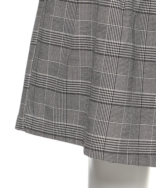 LOVETOXIC(ラブトキシック)の「ジャケットボトムセットアップ(セットアップ・キッズ・ベージュ/マルチ・M/L)」の11枚目の写真