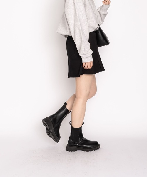 SVEC(シュベック)の「インサイドジップ サイドゴア 厚底ブーツ(ブーツ・レディース・ブラック/ダークブラウン・38/37/35/39/36)」の17枚目の写真