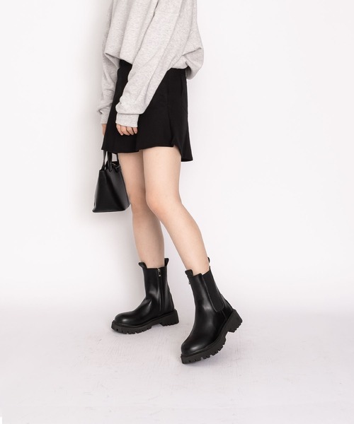 SVEC(シュベック)の「インサイドジップ サイドゴア 厚底ブーツ(ブーツ・レディース・ブラック/ダークブラウン・38/37/35/39/36)」の15枚目の写真