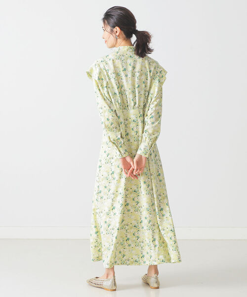 BEAMS LIGHTS(ビームスライツ)の「BEAMS LIGHTS / フラワー プリント ロングスリーブ ワンピース(ワンピース・レディース・イエロー系その他3/サックスブルー・38/36)」の5枚目の写真