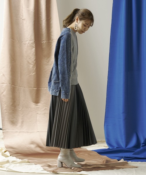 mona Belinda（モナベリンダ）の「切替合皮プリーツスカート（スカート・レディース・グレー/ライトベージュ・FREE）」の11枚目の写真