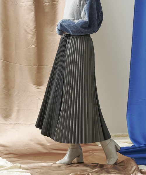 mona Belinda（モナベリンダ）の「切替合皮プリーツスカート（スカート・レディース・グレー/ライトベージュ・FREE）」の6枚目の写真