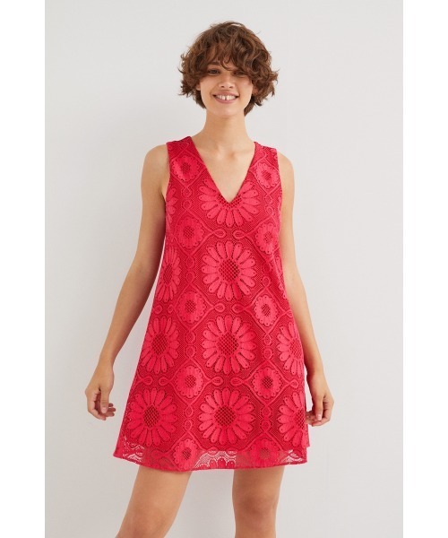 Desigual(デシグアル)の「レース ミニワンピース(ワンピース・レディース・ホワイト/ブラック/レッド・S/M/L/XL/XS)」の3枚目の写真