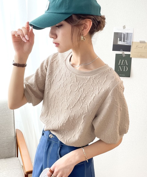 classicalelf（クラシカルエルフ）の「1枚で主役級。アルファベットジャガードbigシルエットプルオーバー（Tシャツ/カットソー・レディース・ホワイト/ブラック/ベージュ系その他・SMALL/MEDIUM/LARGE/X-LARGE）」の3枚目の写真