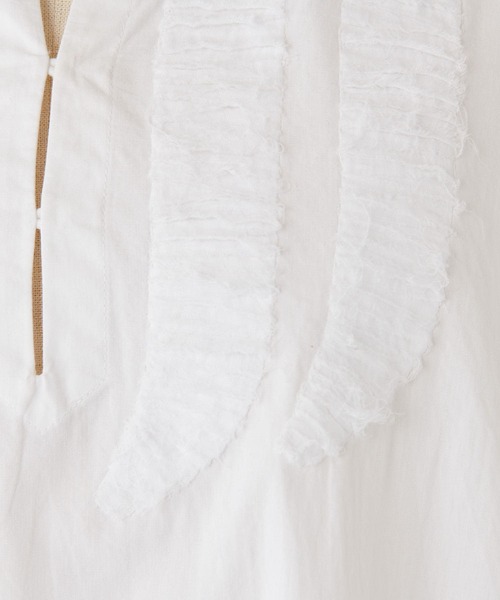 BEARDSLEY（ビアズリー）の「襟元やサイドに入った刺繍がポイント共布テープ刺繍チュニック（シャツ/ブラウス・レディース・ホワイト/カーキ/ネイビー・FREE）」の14枚目の写真