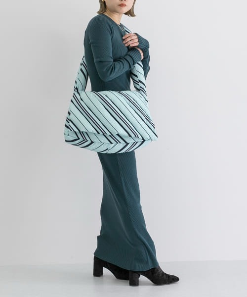 iI（アイ）の「iI　Knit onepiece（ワンピース・レディース・イエロー/オレンジ/グリーン/ボルドー・ONE）」の11枚目の写真