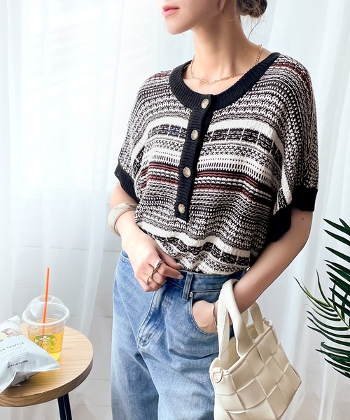 classicalelf(クラシカルエルフ)の「2way変形ジャガードニットマルチボーダープルオーバー(Tシャツ/カットソー・レディース・ベージュ/ブラック/アイボリー・LARGE/MEDIUM/SMALL/X-LARGE)」の9枚目の写真
