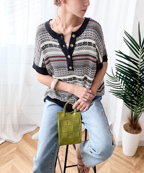 classicalelf(クラシカルエルフ)の「2way変形ジャガードニットマルチボーダープルオーバー(Tシャツ/カットソー・レディース・ベージュ/ブラック/アイボリー・LARGE/MEDIUM/SMALL/X-LARGE)」の14枚目の写真