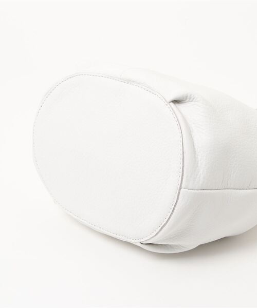 Beau're(ヴュレ)の「BEAURE ヴュレ カウレザー Point Stitch Handle 2WAY トート(トートバッグ・レディース・ブラック/グレー/サックスブルー/ホワイト・FREE)」の13枚目の写真