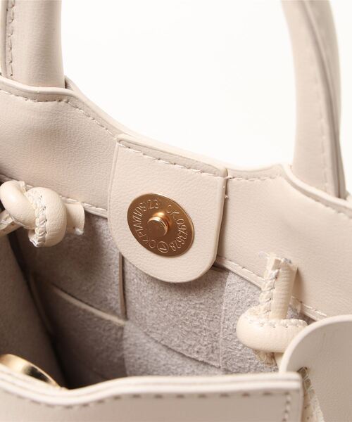 prose verse（プロズヴェール）の「メッシュショルダーミニバッグ（ショルダーバッグ・レディース・ブラウン/オフホワイト/ブラック・ﾌﾘ-）」の6枚目の写真