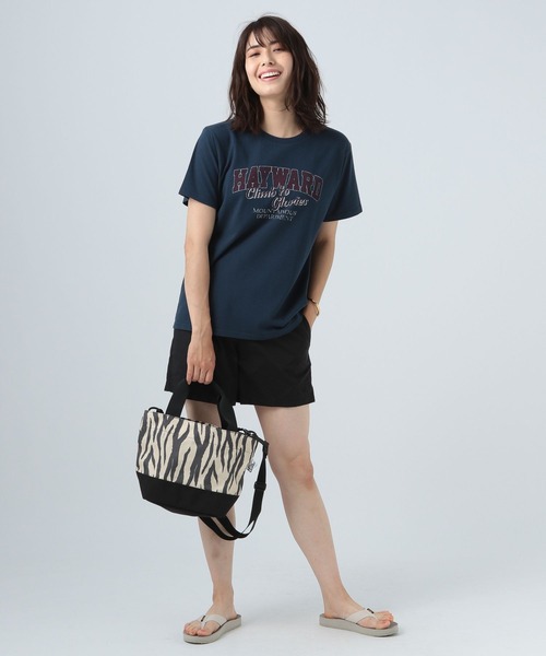 BAYFLOW(ベイフロー)の「アソートカレッジロゴT(Tシャツ/カットソー・レディース・ネイビー/グリーン/アイボリー・FREE)」の10枚目の写真