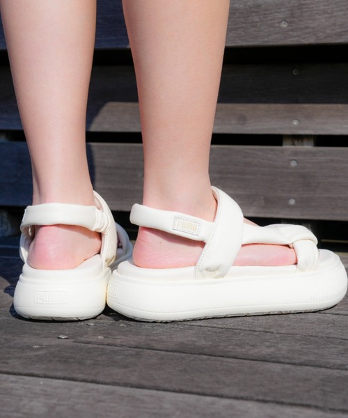 PUMA（プーマ）の「PUMA/プーマ SUEDE MAYU SUMMER/スウェード マユ サマー 厚底 サンダル 383379（サンダル・レディース・ホワイト×ピンク/ブラック×ブラック/ブラック/クリーム・25.0cm/24.0cm/23.0cm）」の11枚目の写真