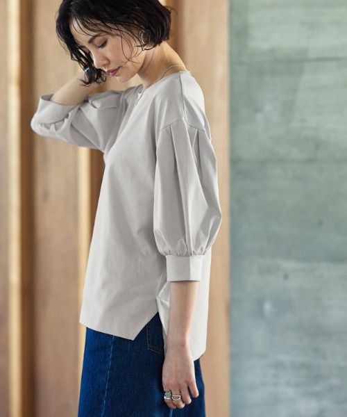 RASW（ラス）の「RASW　GIZAボリュームスリーブTシャツ（Tシャツ/カットソー・レディース・オフホワイト/ブラック/グレイッシュベージュ・M/L）」の4枚目の写真