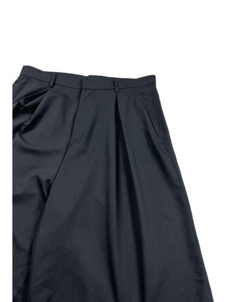 Chikashitsu +(チカシツプラス)の「【Chikashitsu +/チカシツプラス】pin tuck shorts/ピンタック ショートパンツ ハーフパンツ ショーツ(その他パンツ・メンズ・グレー/ベージュ/ブラック・S/L/M)」の11枚目の写真