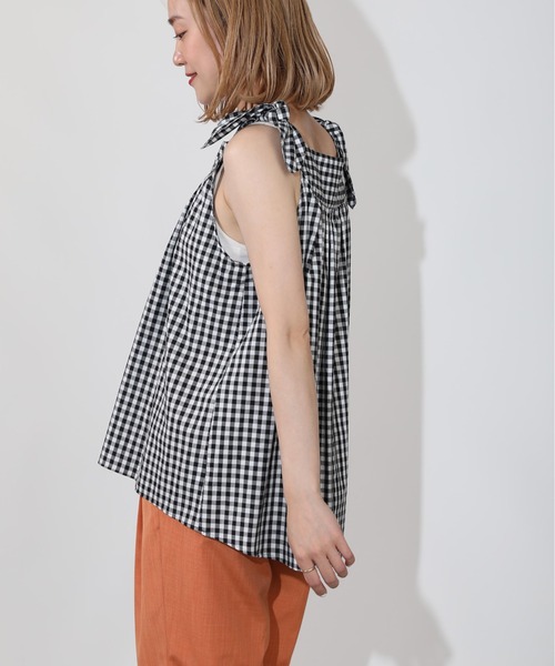 BE NEAT（ビーニート）の「ショルダーノットキャミブラウス（シャツ/ブラウス・レディース・ブラック/グリーン・M）」の2枚目の写真