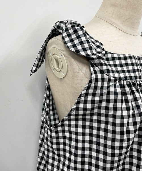 BE NEAT（ビーニート）の「ショルダーノットキャミブラウス（シャツ/ブラウス・レディース・ブラック/グリーン・M）」の6枚目の写真