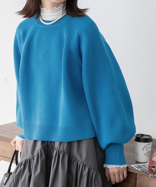 BONLECILL（ボンルシール）の「ラグランボリュームスリーブ クロップドニットプルオーバー（ニット/セーター・レディース・パープル/レッド/モスグリーン/アイボリー/ブラック/ブルー/ブラウン/ブラック系1・FREE）」の7枚目の写真