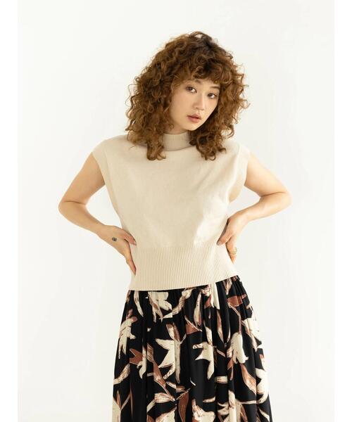 koe（コエ）の「【アースカラー】ニットベスト*（ニット/セーター・レディース・アイボリー/ブラック/テラコッタ/ダークブラウン・FREE）」の21枚目の写真