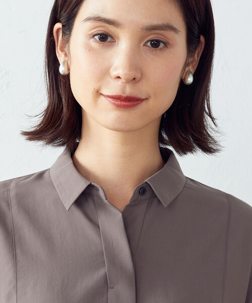 COMME CA ISM(コムサイズム)の「イレギュラーヘム シャツ(シャツ/ブラウス・レディース・ホワイト/チャコール・MEDIUM/LARGE)」の11枚目の写真
