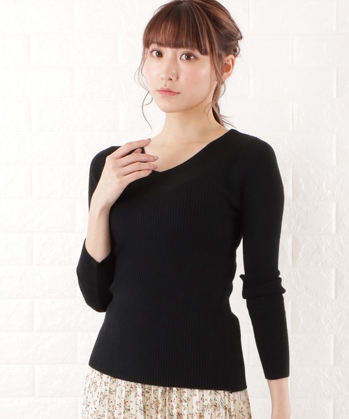 Lace Ladies(レースレディース)の「Vネック細リブニットプルオーバー(ニット/セーター・レディース・ホワイト/ブラック/グレー/ピンク/アイボリー/グレイッシュベージュ・FREE)」の4枚目の写真